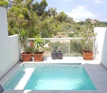 Il-Balluta House | Duplex Maisonette with Pool, Jacuzzi & Ocean Views