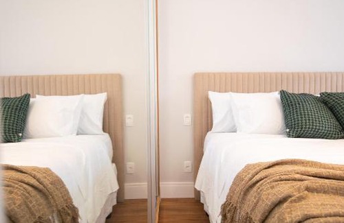 Moema Apartment | Cozy Duplex Moema Steps from the Park with Pool & Breakfast