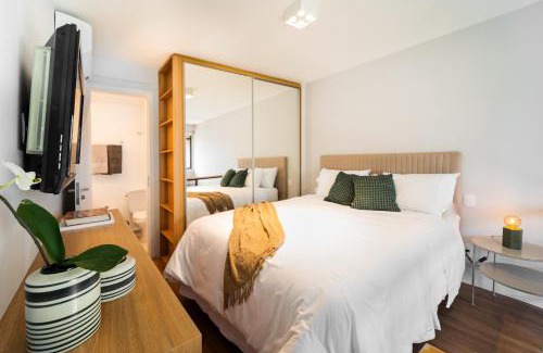 Moema Apartment | Cozy Duplex Moema Steps from the Park with Pool & Breakfast