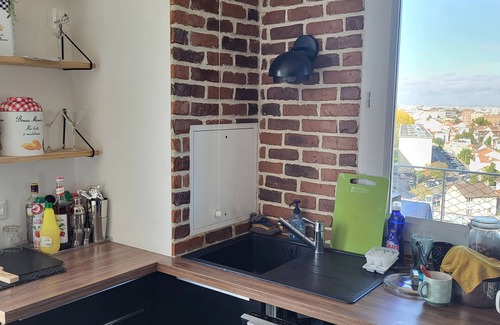 Romainville Apartment | Duplex with a Parisian View: 10 Min from Porte des Lilas