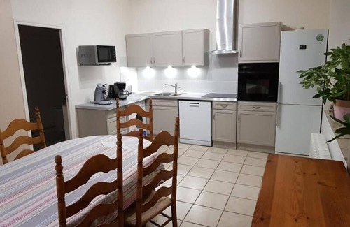 Lorcy Apartment | Gite Lorcy: Cozy Retreat with Spa and Family Friendly Perks