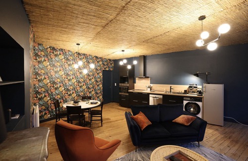 Bagneres-de-Bigorre Apartment | Relaxing Duplex Spa with Hot Tub & Family-Friendly Amenities