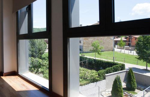 Sant Pau de Seguries Apartment | Family-Friendly Duplex St Pau with High Guest Ratings