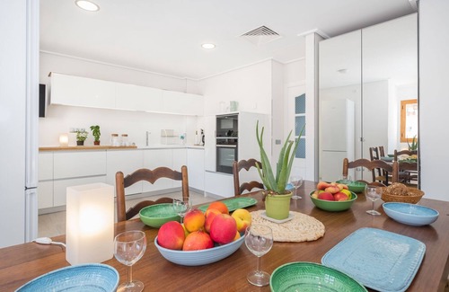 Foners Apartment | Seafront Duplex Terrace for Unforgettable Getaways