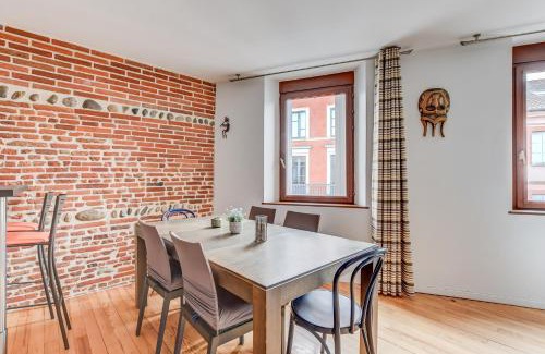 Saint-Cyprien Apartment | Duplex Tolosa: Family-Friendly Stay Near Pont-Neuf