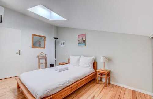 Saint-Cyprien Apartment | Duplex Tolosa: Family-Friendly Stay Near Pont-Neuf