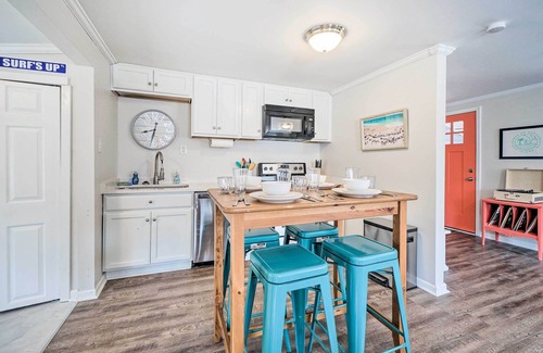 Tranquil Harbour House | Cozy Duplex Unit Near Beach with Ocean View & Pet Friendly