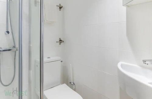 Saint Michel - Mairie Apartment | Budget-Friendly Stay at Duplex-Université with Great Reviews