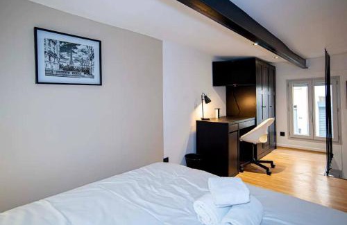 Saint Michel - Mairie Apartment | Budget-Friendly Stay at Duplex-Université with Great Reviews