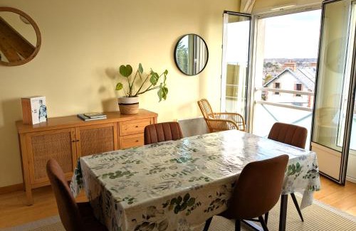 Carolles Apartment | Oceanfront Duplex de la Croix Paqueray - Guest Rated 9.2