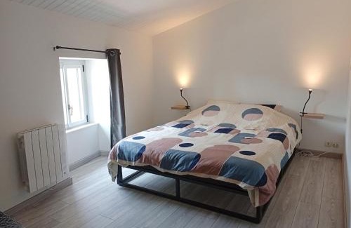 Clisson Apartment | Duplex with Castle View and Family-Friendly Amenities