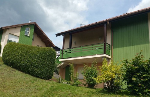 Gerardmer Apartment | Scenic Duplex with Lake Views Near City Center - 9.6 Rating