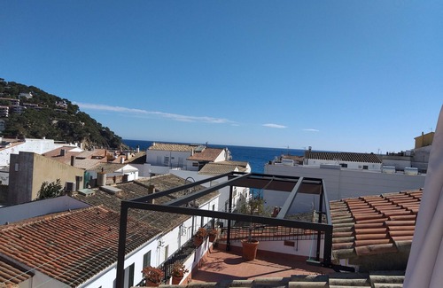 Llafranc Apartment | Duplex with Terrace and Ocean Views Near Llafranch Beach