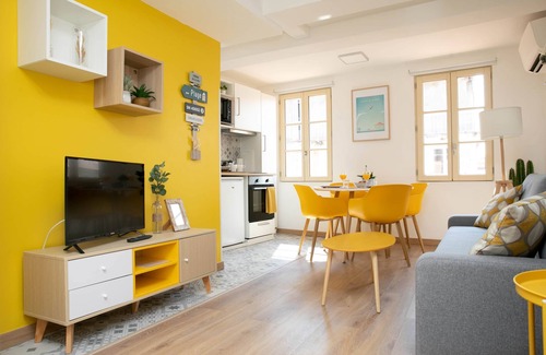 Old Town Apartment | Elegant Duplex with Terrace in Toulon’s Vibrant Center