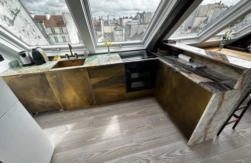 Quartier du Mail Apartment | Elegant Duplex with Terrace and Eiffel Tower Views