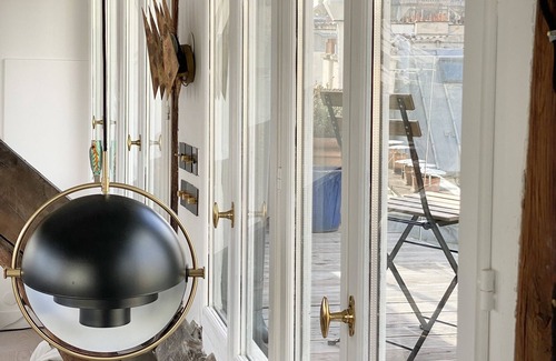 Quartier du Mail Apartment | Elegant Duplex with Terrace and Eiffel Tower Views