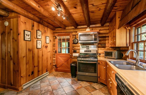 Hendersonville House | Experience the Dupont Forest Trailside Cabin Retreat