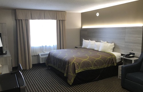 St. Matthews Hotel | Ideal DuPont Suites with Breakfast and Family Amenities