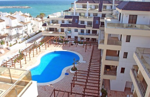 Castillo de Sabinillas Apartment | Beachfront Bliss at Duquesa: Relaxing Getaway Awaits