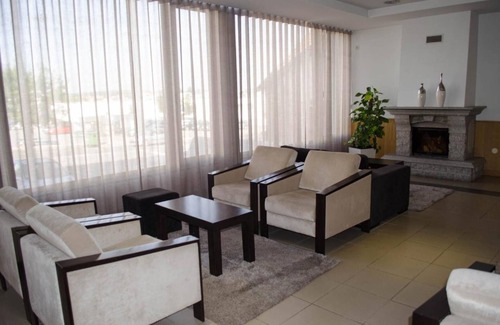 Viseu Hotel | Durão: Guest Rated 8.6 with Pool, Spa & Family Dining