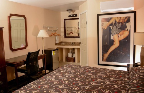Colonia Dublan Hotel | Durazno Inn: Family-Friendly Retreat with Pool & Spa
