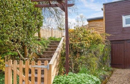 Lynton House | Pet-Friendly Durcombe Water Annexe: Guest Rated 10/10