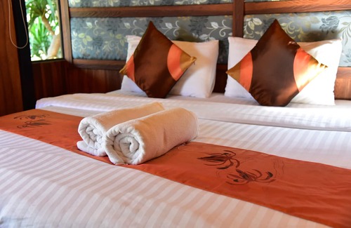 Nong Nam Daeng Hotel | Relax at Dusit Talai Resort with Pool & Family Amenities