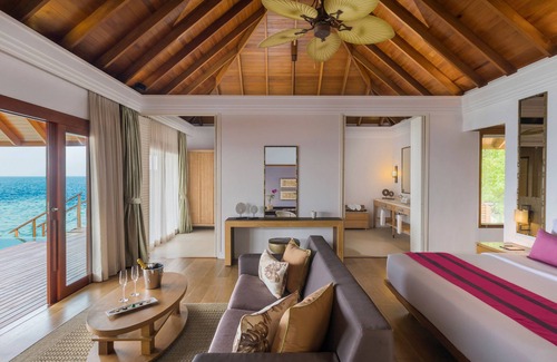 Mudhdhoo Resort | Experience Dusit Thani Maldives: 5-Star Oceanfront Retreat