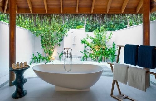 Mudhdhoo Resort | Experience Dusit Thani Maldives: 5-Star Oceanfront Retreat