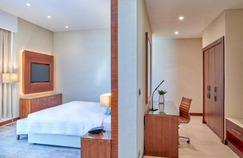 Al Muntazah Hotel | Elegant dusitD2 Salwa Doha: Oceanfront Bliss Awaits