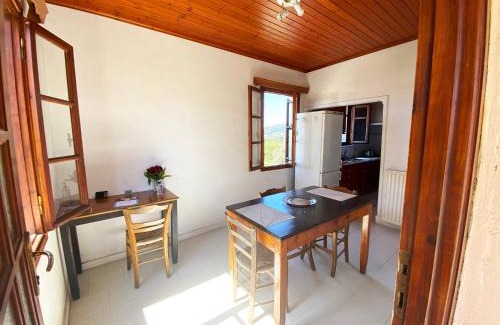 Alikianos Apartment | Dusk Apartments: Breathtaking Mountain Views Await