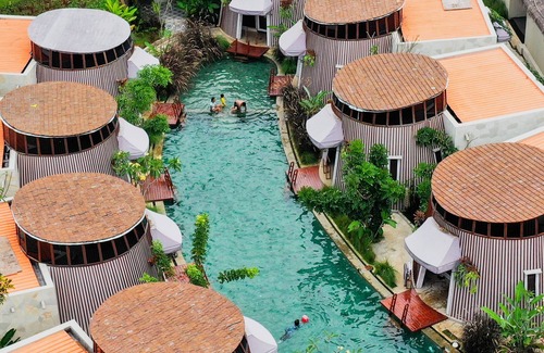 Ambarawa Villa | Discover DUSUN THE VILLAS: Family-Friendly Retreat with Spa
