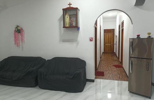 Manmunai North House | Pet-Friendly Retreat at Dutch Beach Rest Inn