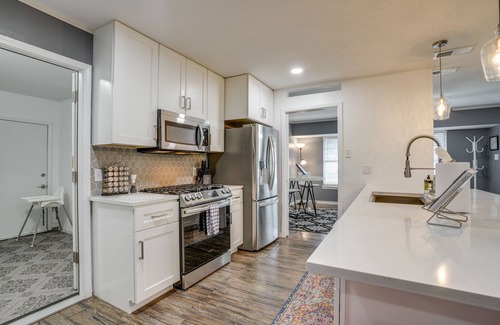 Arena District House | Inviting Dutch-Inspired San Antonio Home with Great Amenities
