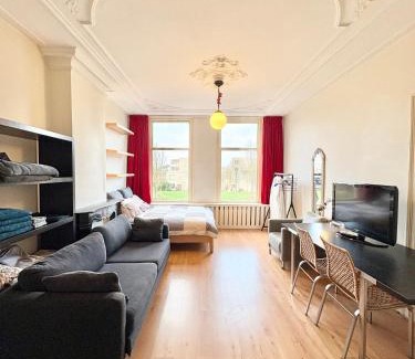 Zuidwest Apartment | Elegant Dutch Style Canal House with Hot Tub & Family Friendly
