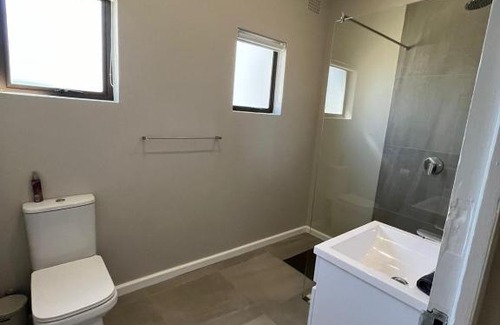 Struisbaai House | Pet-Friendly Haven at Dutchie - 10/10 Guest Rated Stay