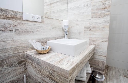 Cicovice Hotel | Exceptional Stay at Dvůr Hoffmeister - Rated 9.8/10