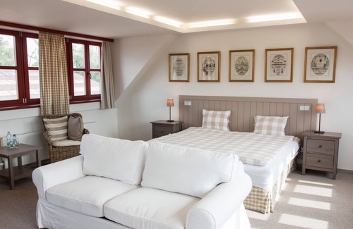Cicovice Hotel | Exceptional Stay at Dvůr Hoffmeister - Rated 9.8/10