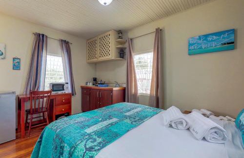 Caye Caulker Hotel | Child-Friendly Casa DV Cabanas with Great 8.3/10 Rating