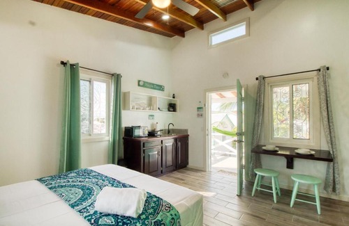 Caye Caulker Hotel | Guest Rated: 8.8 at DV Cabanas with Family-Friendly Amenities