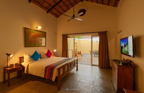 Perumal Kovil Pathy Hotel | Relax at Dvara Siruvani: Pool, Spa & Family-Friendly Stay