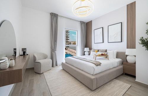 Abu Dhabi Apartment | DVH Luxe Retreats 2BR Yas Island by Ferrari World & Yas Mall