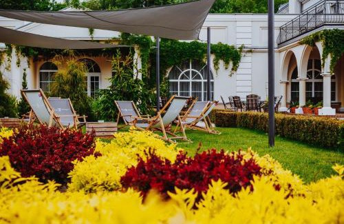 Dwikozy Hotel | Discover Dwór Dwikozy: Pet-Friendly & Family Friendly Stay