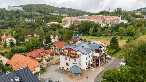 Wisla Resort | Family-Friendly Dwór Jur-Gast with Breakfast Included