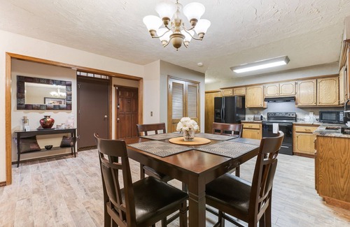 Oklahoma City Cottage | DW Cottage - Ideal Location Near Dining and Shopping!
