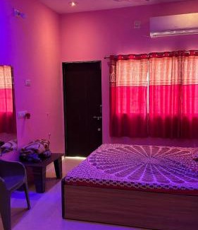 Dwarka House | Family-Friendly Dwarka Home Stay: Guest Rated 10/10