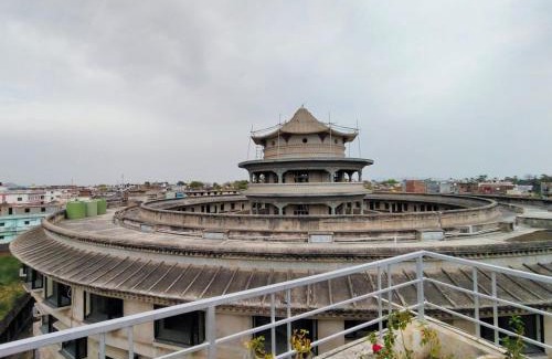 Bodh Gaya House | Welcoming Dwarka Home Stay: Pet & Child Friendly Retreat