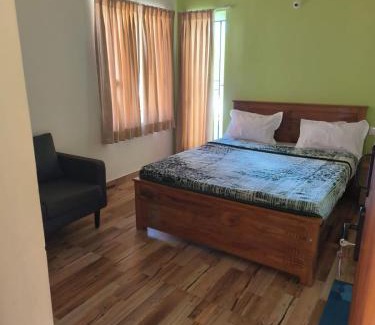 West Mere Bed & Breakfast | Dwarka Home Stay