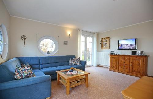 Redewisch Apartment | Family-Friendly Dwarslöper Wohnung 05 with Guest Rating of 9.5