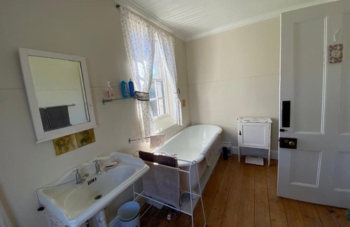 Inxuba Yethemba House | Inviting Dwarsvlei Guest Farm: Pet-Friendly with Pool Access